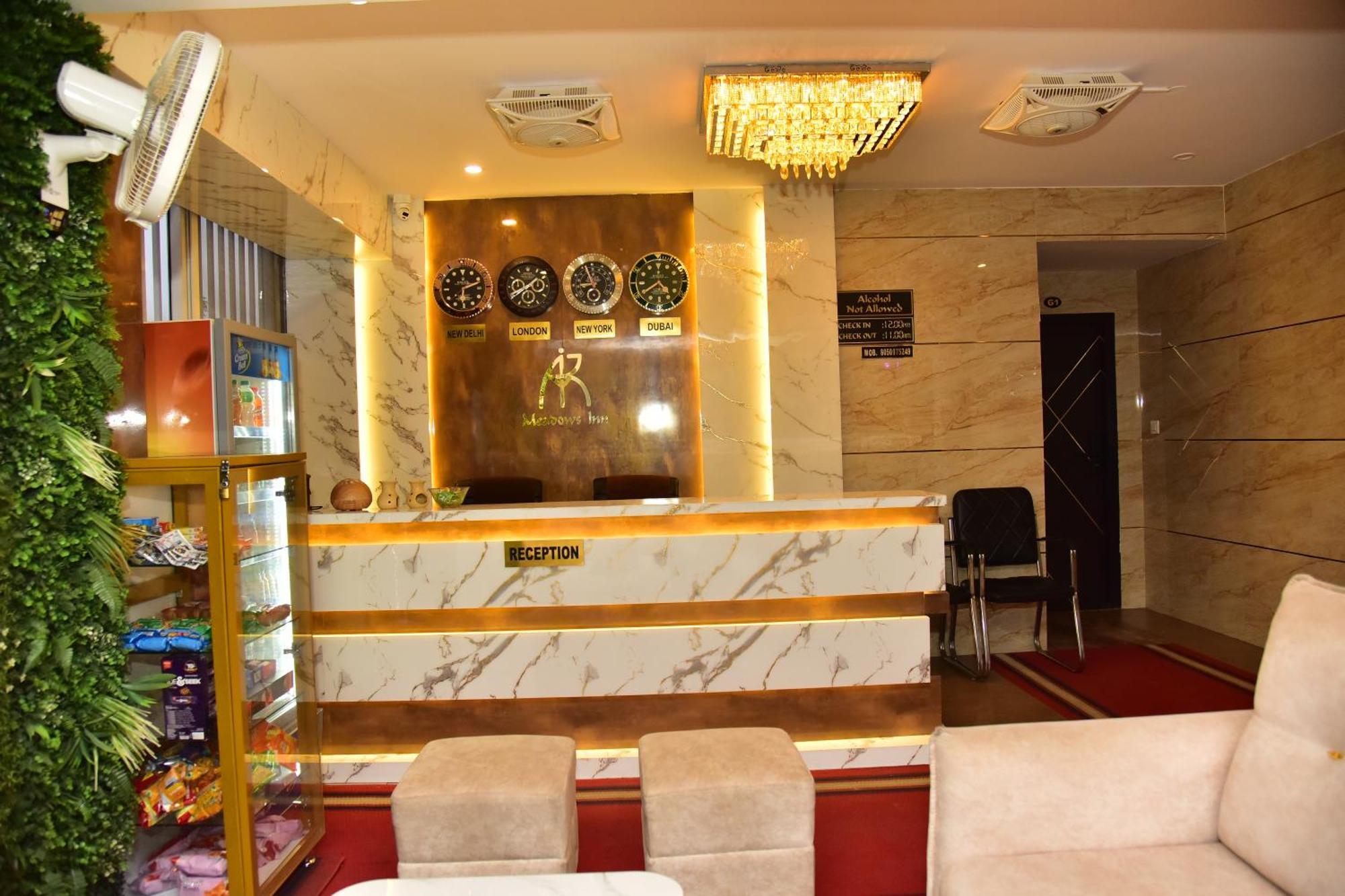 Meadows Inn Mysore Exterior foto